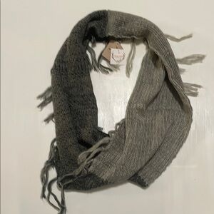 Two-Tone Knit Scarf
